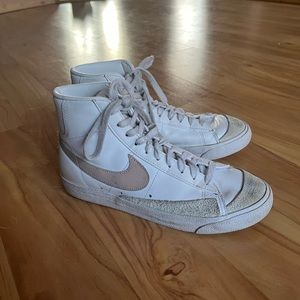 pink nike blazers women’s